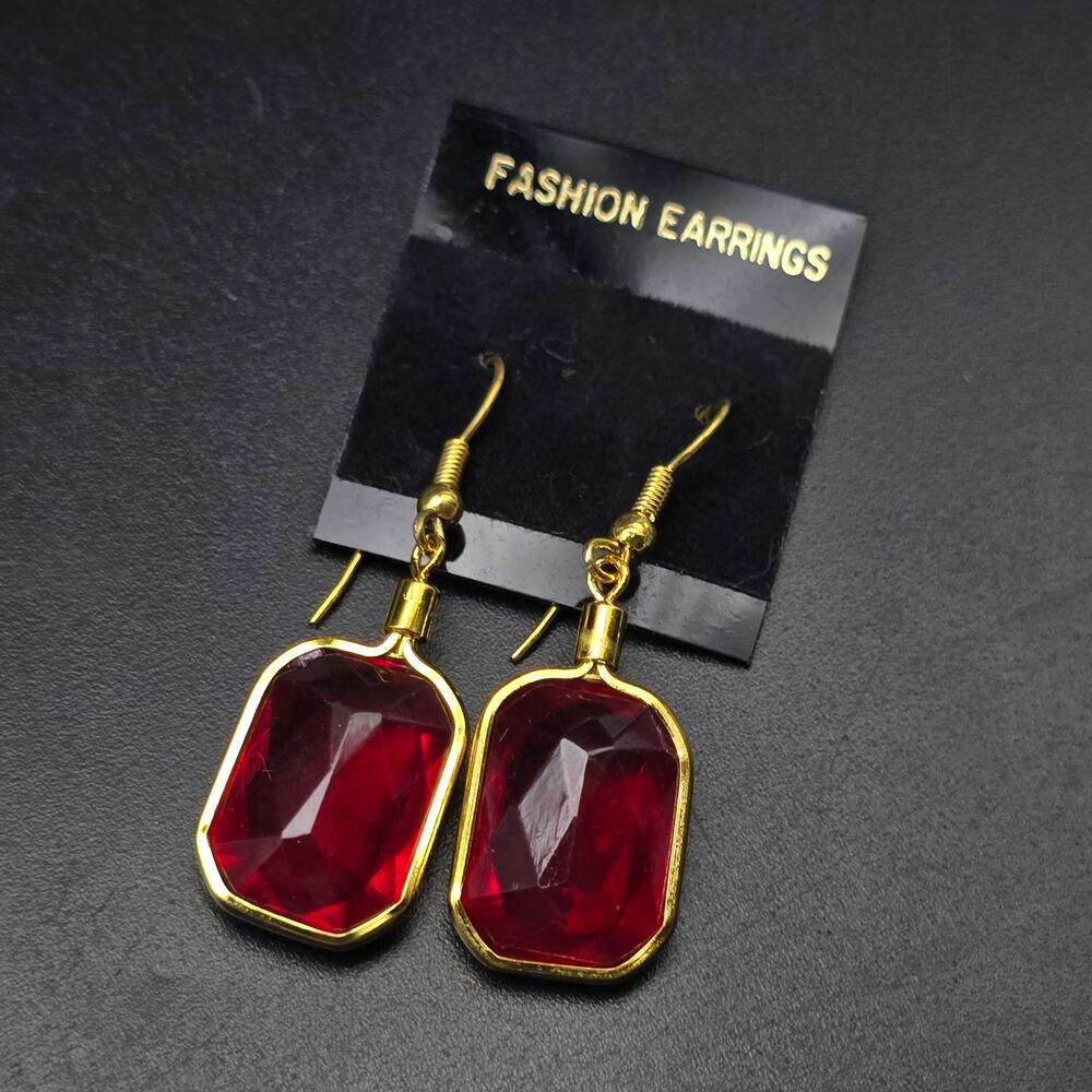Red Faceted Acrylic Rhinestone Earrings Jewel Tone Vintage 1980s NOS On Card